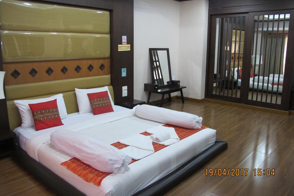 Ayutthaya Thenee Hotel Kültér fotó